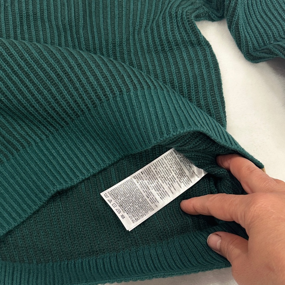 Abercrombie kids green Sweater 11/12 - Picture 4 of 9